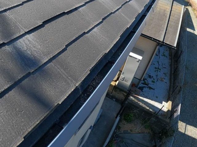 福岡市東区で確認された雨樋の不具合