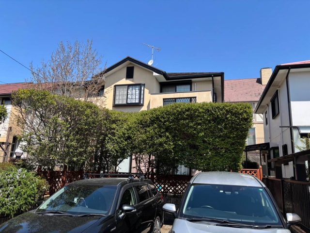 小郡市で屋根カバー工事を実施する戸建て