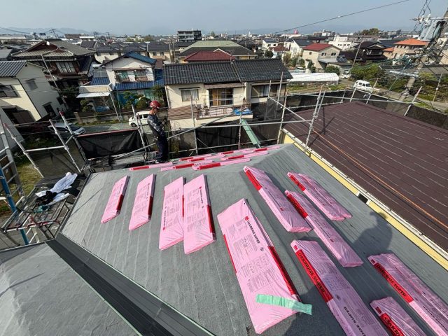福岡市博多区のカバー工法で使用される屋根材