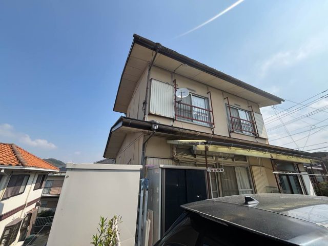 新宮町で波板交換を行った住宅