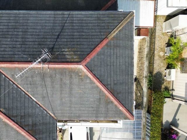 宇美町の棟板金が外れた屋根