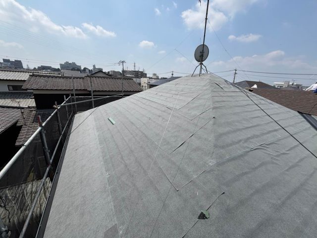 福岡市博多区にて【オーナー様必見！】アパートのスレート屋根をアスファルトシングルでカバー