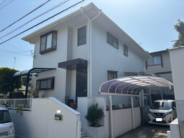 福岡市東区｜前回塗装の縁切り不足がすぐに色褪せ劣化したカラーベストを調査