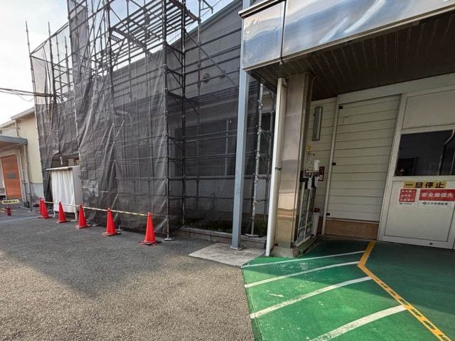 大牟田市の工場で雨樋新設工事