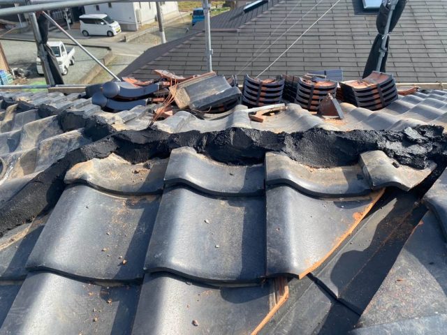 粕屋町で新しい棟下地を施工中