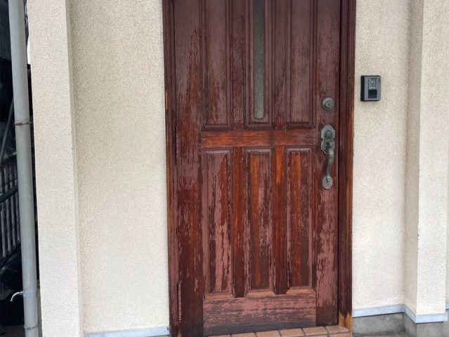 福岡市博多区の塗装前の玄関ドア