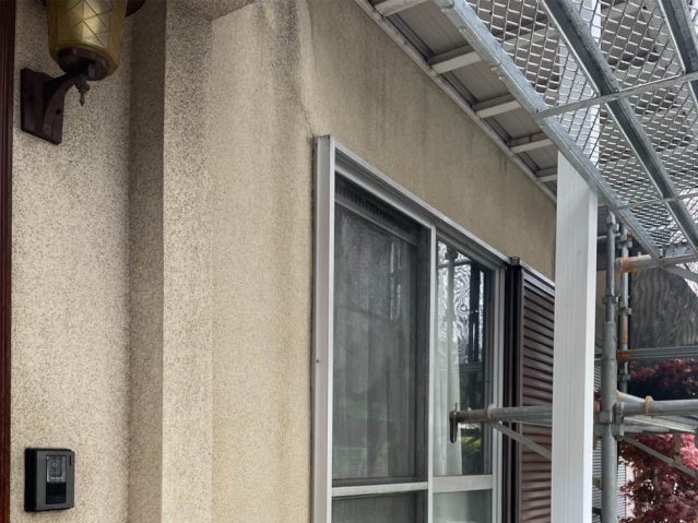 福岡市博多区の塗装前の黒ずんだ外壁