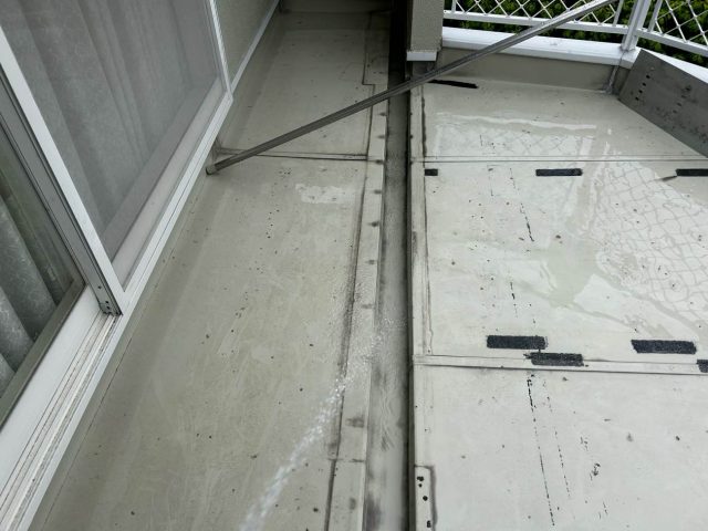福岡市東区のウレタン防水の下処理