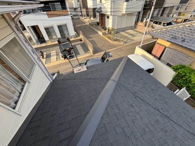 福岡市東区の棟板金設置完了