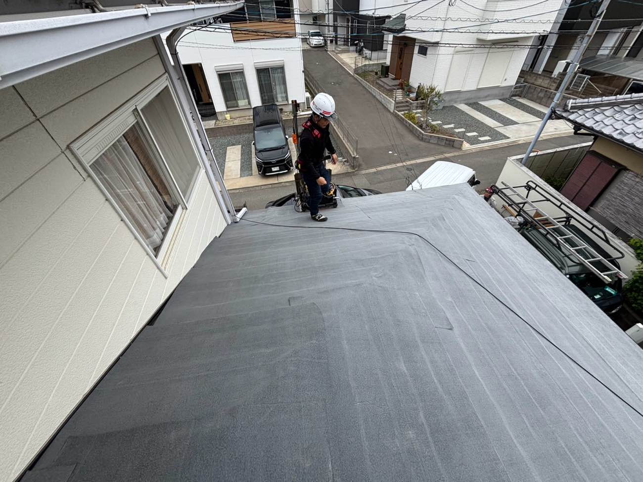 屋根カバー工法、防水シート施工