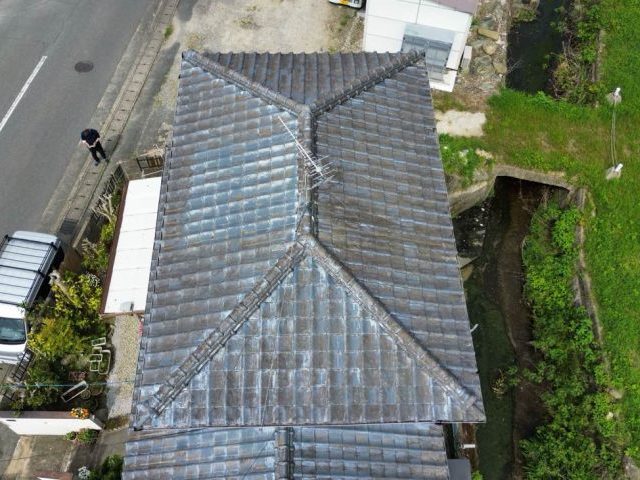 宇美町で経年劣化が進行したセメント瓦屋根