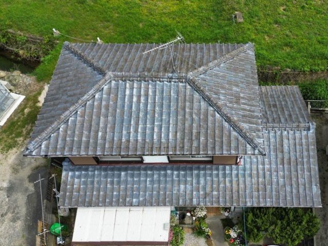 宇美町の劣化が進んだセメント瓦屋根