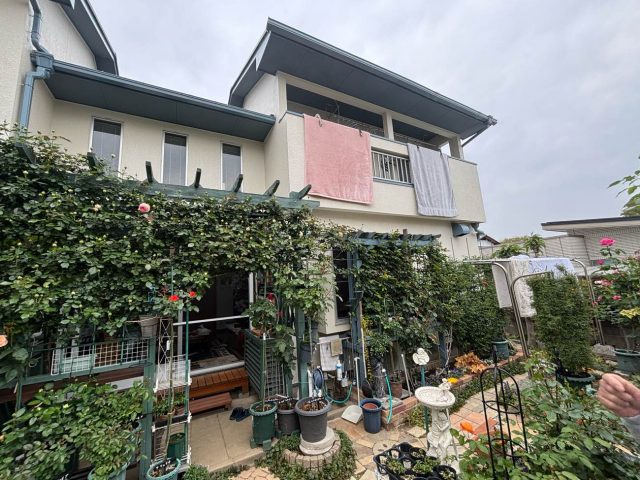 城南区でカバー工事を行う素敵なお庭の住宅