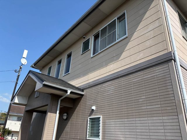 新宮町の色褪せた外壁