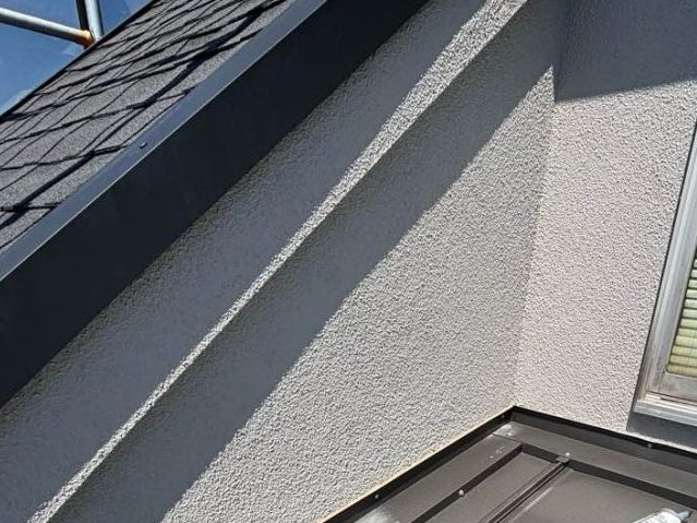 福岡市博多区の塗装後白くよみがえった外壁