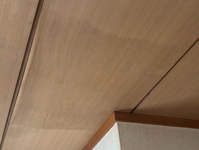 筑紫野市の雨染みができた天井
