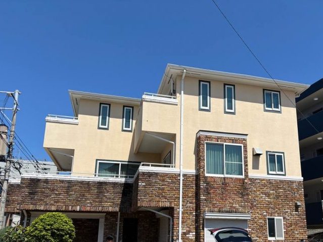 【福岡市中央区】強風後に雨漏り発生｜コロニアル屋根の軒天井に雨染み