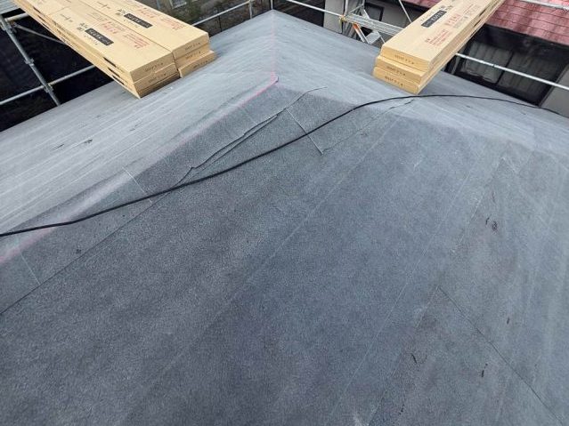 小郡市のカバー工法で敷かれたルーフィング