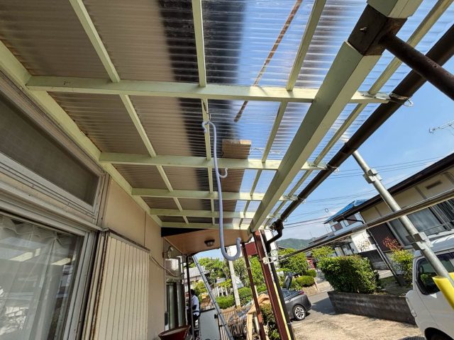 新宮町の採光抜群の樹脂波板