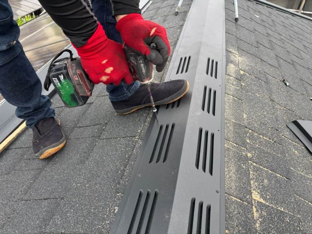 東区で換気棟を設置している職人