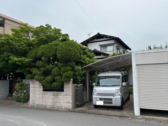 福岡市博多区｜下屋の雨漏り原因を徹底調査！セメント瓦のズレに葺き替えをご提案