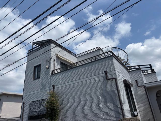 【福岡市東区】3階建て屋上の防水調査｜経年劣化による防水工事の必要性