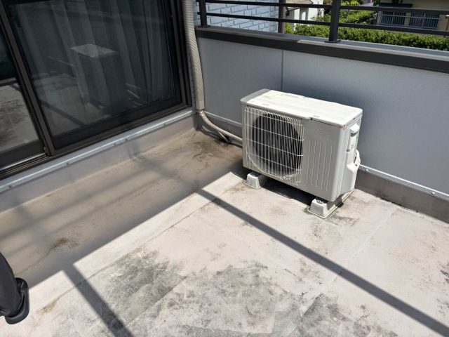 福岡市東区で防水層が劣化していた屋上