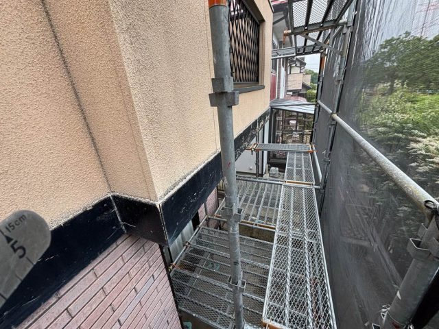 小郡市にて幕板の劣化を確認