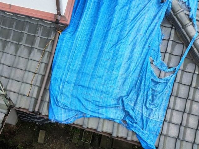 福岡市城南区で台風で雨漏りした瓦屋根の応急処置