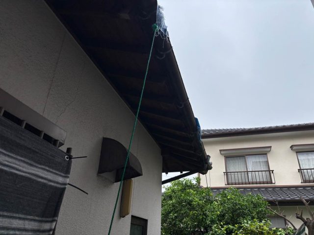 福岡市城南区で台風で雨漏りした住宅外観