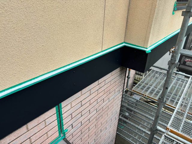 小郡市で補修してきれいになった幕板