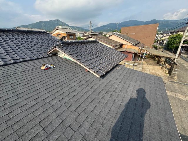 宇美町のオークリッジスーパーで一新された屋根