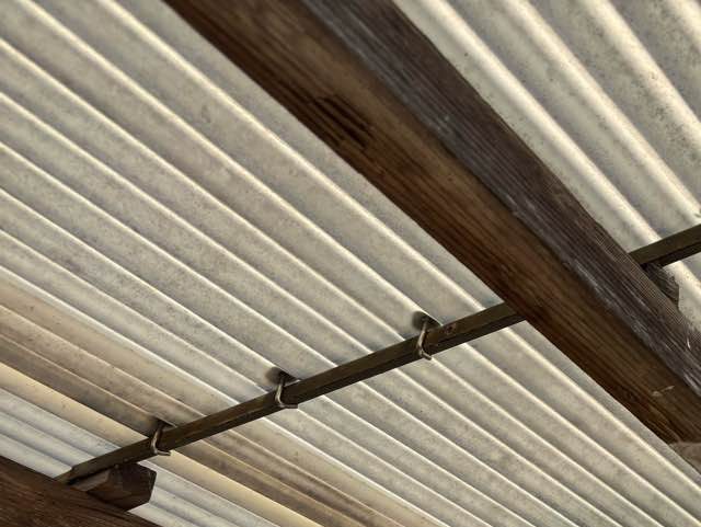 宗像市のベランダ屋根の傷んだ波板