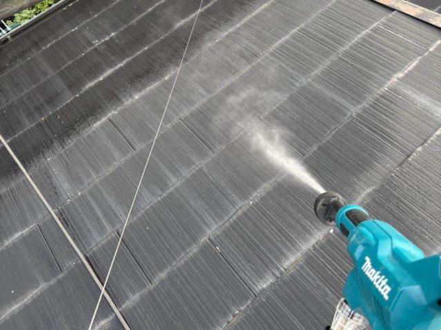 福岡市城南区｜カバー工法による屋根改修工事で足場設置・洗浄作業を実施