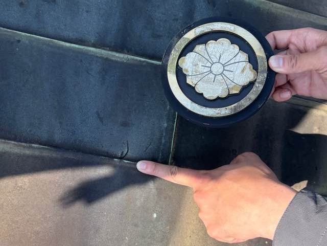 須恵町のスレートの破損を指摘