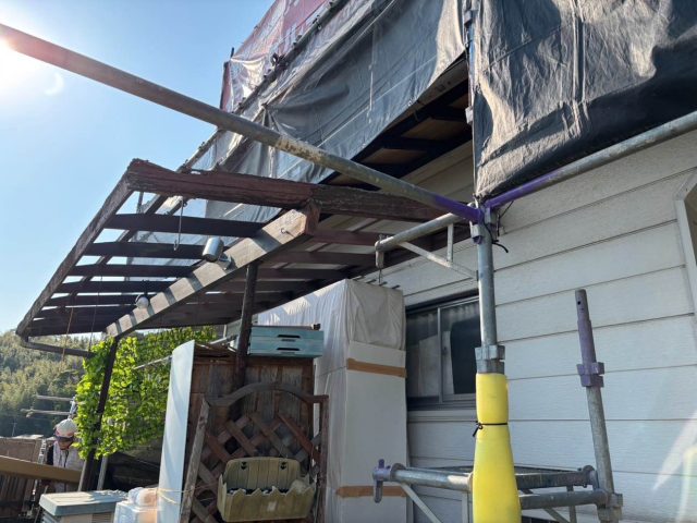 宇美町で既存波板の撤去