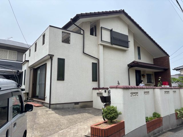 【春日市】築40年戸建て住宅｜強風で破損した雨樋の調査と修理・交換のご提案