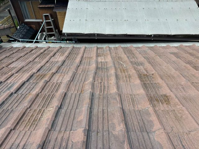 福岡市西区の劣化したセメント瓦屋根
