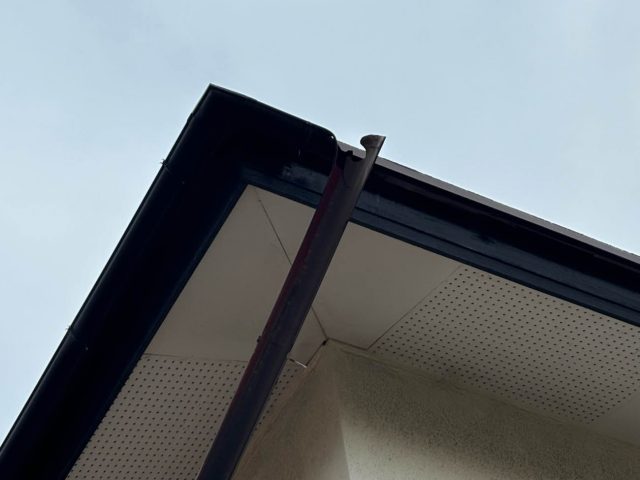 福岡市東区の軒樋の破損