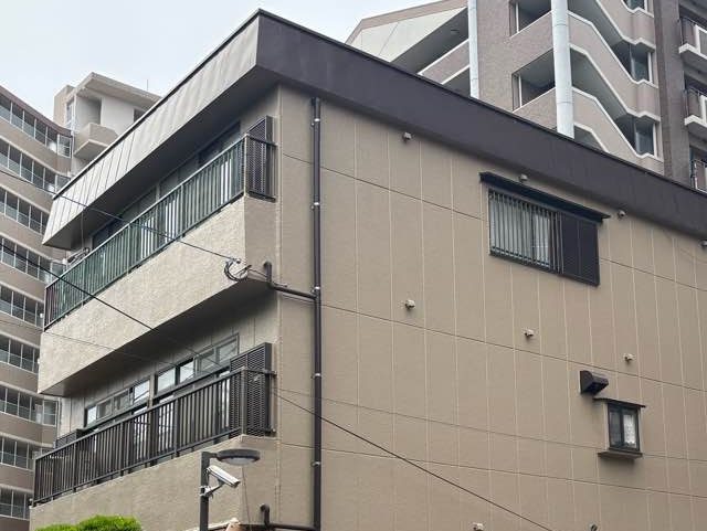 糸島市で雨漏りした3階建て