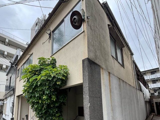 福岡市中央区でアパート外壁の調査