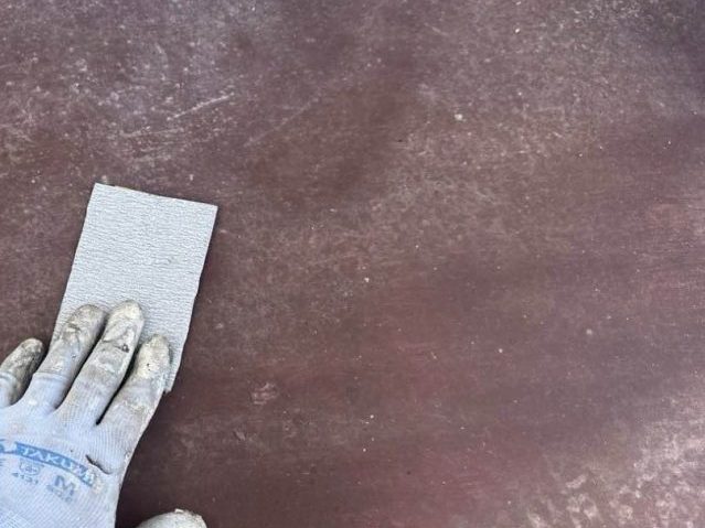 宇美町にて小庇板金のケレン