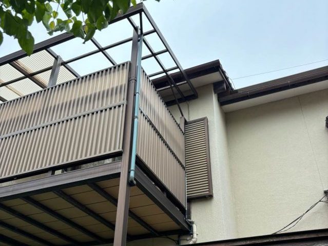 福岡市西区の調査で確認された屋根の破損