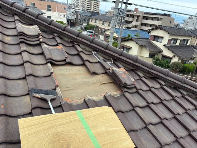 福岡市南区で補修箇所に新しい合板を施工