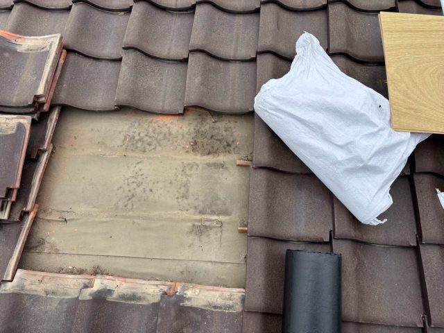福岡市南区の防水紙の腐食