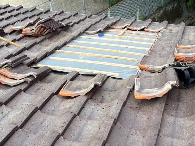 福岡市南区の葺き直し工事の途中経過