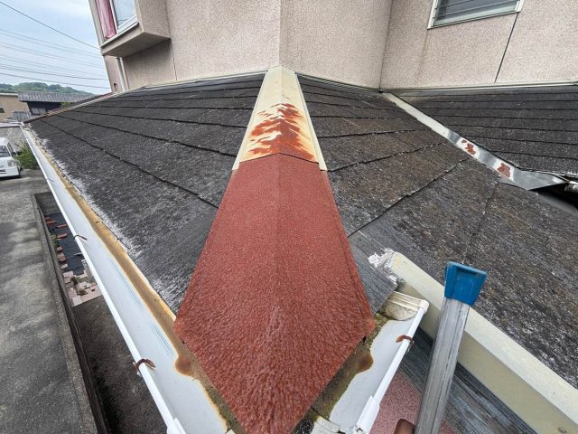 筑紫野市で錆が目立つ棟板金