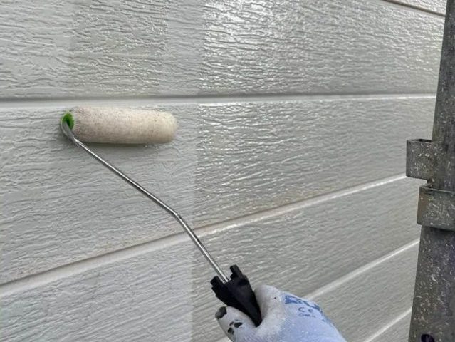 宇美町｜調査で判明した劣化と雨漏り対策として外壁を塗装〜下塗り工程〜