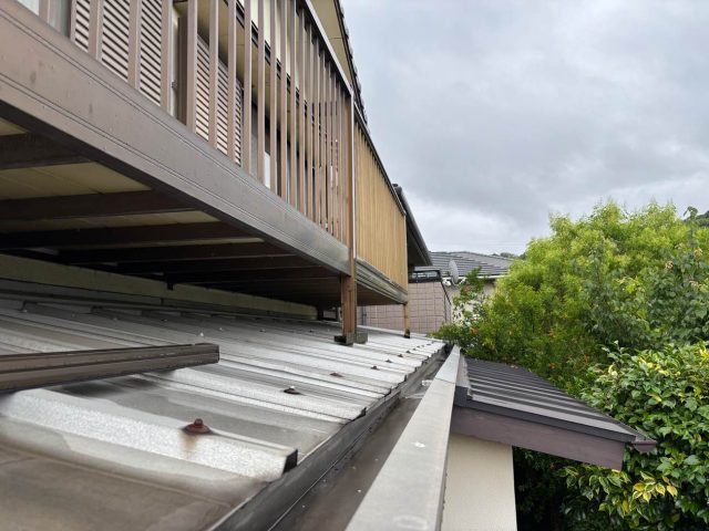 福岡市南区の雨漏り修理を行った金属屋根