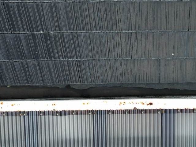 福岡市南区のスレート屋根内樋の不具合